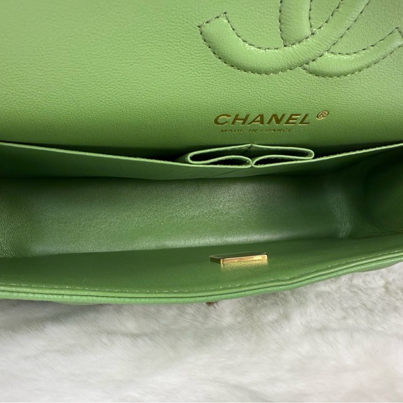 Chanel Green Caviar Small Classic Flap with Gold Hardware  Brand New - Picture 11 of 14